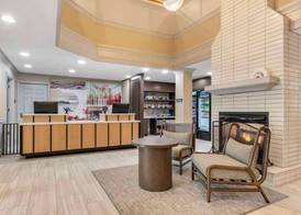 Sonesta ES Suites Dulles Airport 4