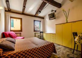 Venice Apartments 4