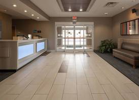 Holiday Inn Express & Suites LENOIR CITY (KNOXVILLE AREA) by IHG 2