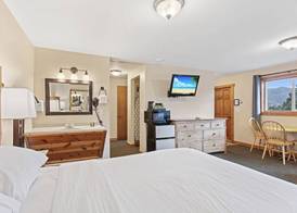 Discovery Lodge 4