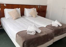 Azurene Royal Hotel 5