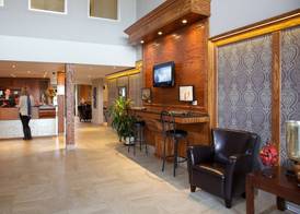 Econo Lodge Inn & Suites 3
