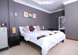 Pillar Hotel 5