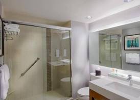 Hyatt place uptown 4