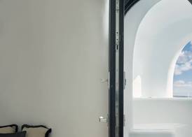 Olvos Luxury Suites 4