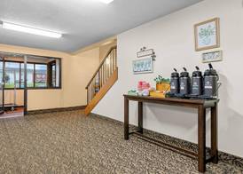 Super 8 by Wyndham Alexandria MN 3