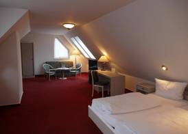 Hotel Am Dom 4