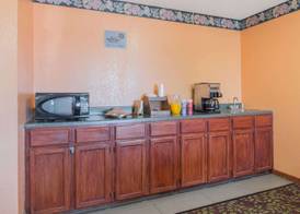 Knights Inn Ferguson MO 4