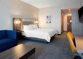Holiday Inn Express & Suites HOLLISTER by IHG 4