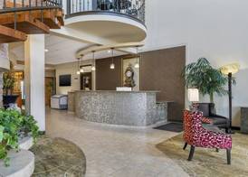 Best Western Plus Swiss Chalet Hotel & Suites 3