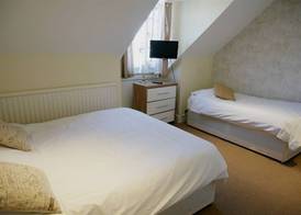 The Saracens Head Hotel 4