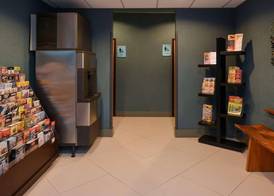 Country Inn & Suites by Radisson Nashville Airport TN 2