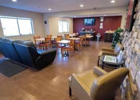 Red Roof Inn & Suites Danville, IL 4