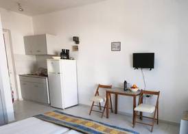 Lefteris Insta-worthy Studio With Balcony 5