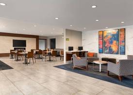 La Quinta by Wyndham Montgomery 4
