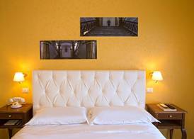 NeapolitanTrips Hotel 3