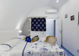De Vivo Realty - Blue Angels Relais 2