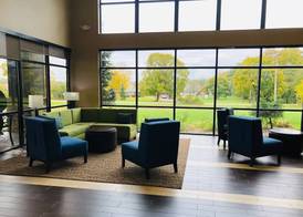 Comfort Suites Elkhart South 4