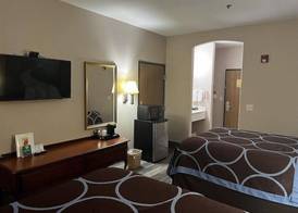 Hotel Piney Woods 4