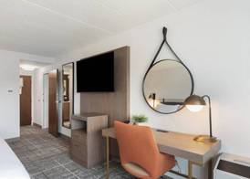 Crowne Plaza LANSING by IHG 5