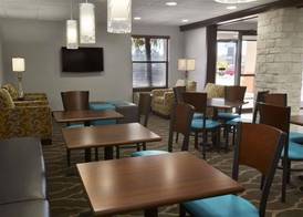 Hotel Kinder Express Near Coushatta Resort 3