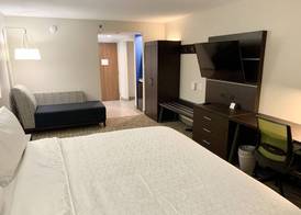 Holiday Inn Express & Suites LONGVIEW NORTH by IHG 5