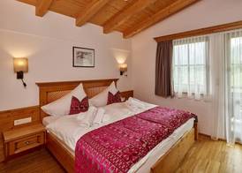 Grünwald Resort Sölden Appartements und Chalets mit Pool 5