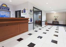 Days Inn & Suites by Wyndham Cambridge 2