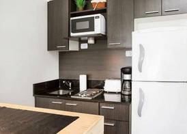 BA Hollywood Apartments 4
