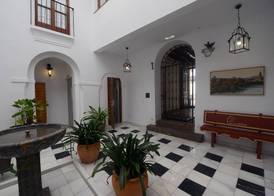 ApartaSuites Alberca Deluxe 2