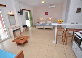 Paradiso Hotel Corfu Sea View Apartments with Pool in Ipsos 4