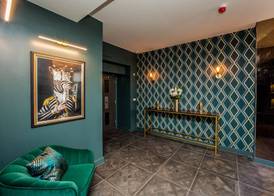 Stay Hotel 5