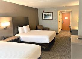 Wingate by Wyndham Erie 4