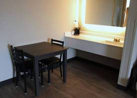 Boarders Inn and Suites by Cobblestone Lamar Missouri 5