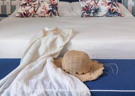 Seaside Hotel 5