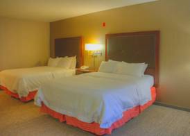 Wingate by Wyndham Steubenville 3