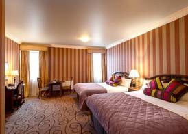 Lawlors Hotel 5