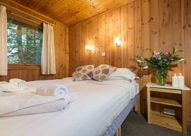 Brockwood Hall Lodges 5