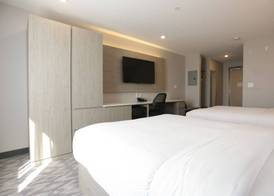 Days Inn by Wyndham Calgary North Balzac 4