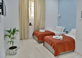 Douskos Port House 2