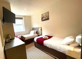 The Piccadilly Hotel 4