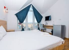 Laguna Boutique Hotel Bazaleti Lake 4
