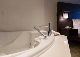 Holiday Inn Express & Suites BRAMPTON by IHG 3