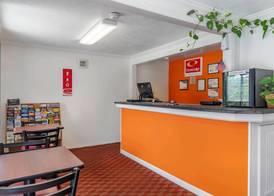 Econo Lodge Lee - Great Barrington 4