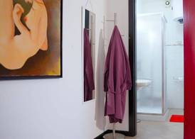 Studio-Sleeps 2-AirCon-Town Centre-Free Parking 3