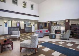 Green Mill Village Hotel & Suites, BW Signature Collection 2