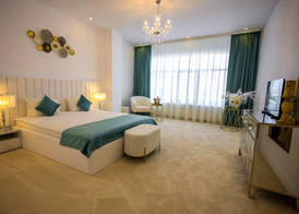 Hotel Queen Vera 5