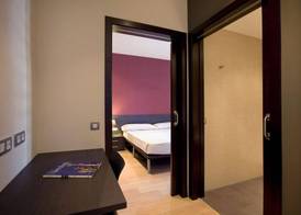 Fisa Rentals Gran Via Apartments 3