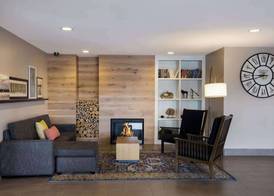 Country Inn & Suites by Radisson, Marion, IL 3