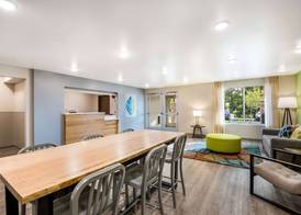 WoodSpring Suites Elgin - Chicago 3